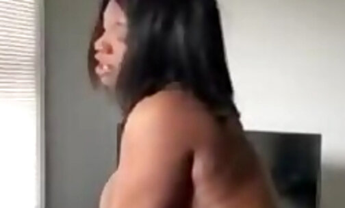 Big booty ebony shemale topping