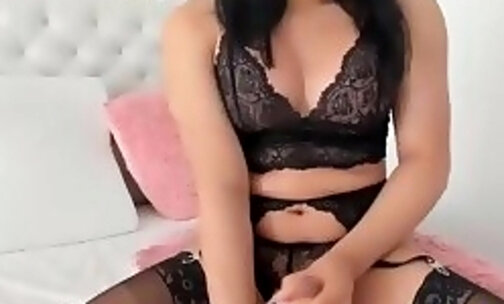 Tranny girl in lingerie shows her cum