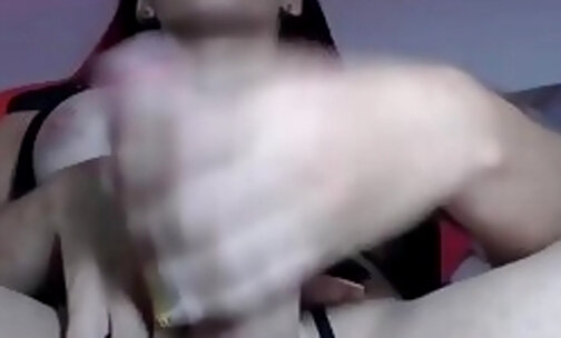 Horny Slut ladyboy Jerks Her Cock On Cam