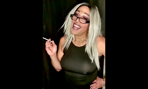 Marilyn Your Smoking Fetish Mistress
