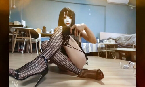 Siziko Asia self shoot in sexy black lingerie 02