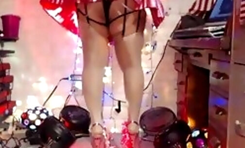 I love to have my shiny stockings sprayed with BB12"NC cum in my 9" BBC SLUT stiletto heels