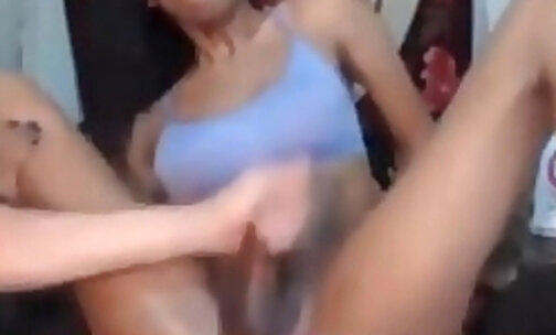 ebony tranny gets a handsex from her boyfriend with cum