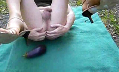 Tranny Fucking Ass With A Vegetable